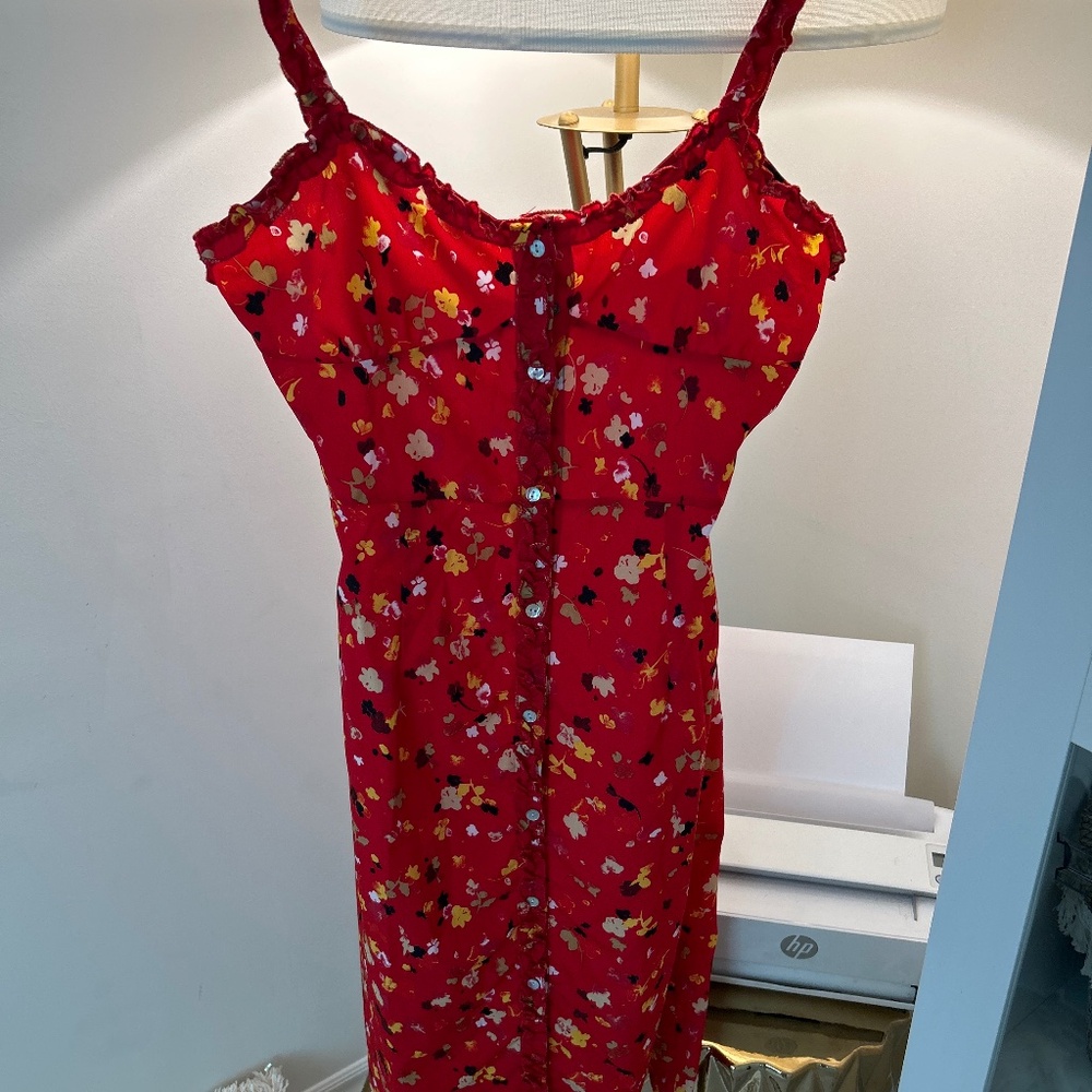 Red floral realization par